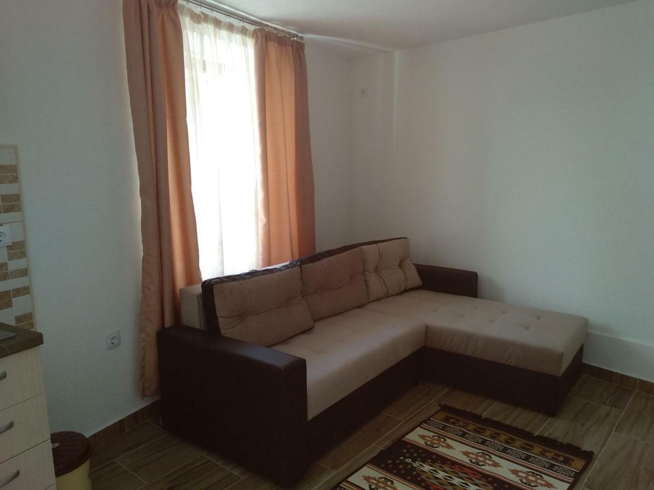At George'S Apartments Ohrid Extérieur photo